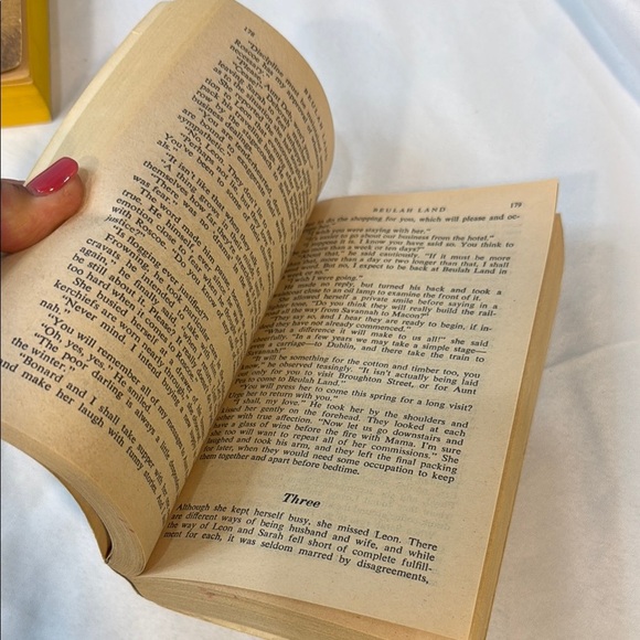 Set of 5 Vintage Romance Novels, various authors, fiction paperbacks - Picture 10 of 16